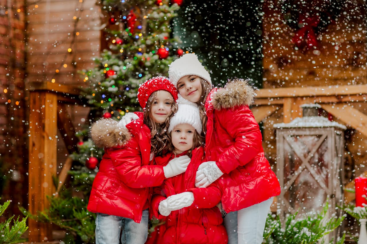 Related image three pretty young girls red white winter clothes posing back yard with snowing christmas decor